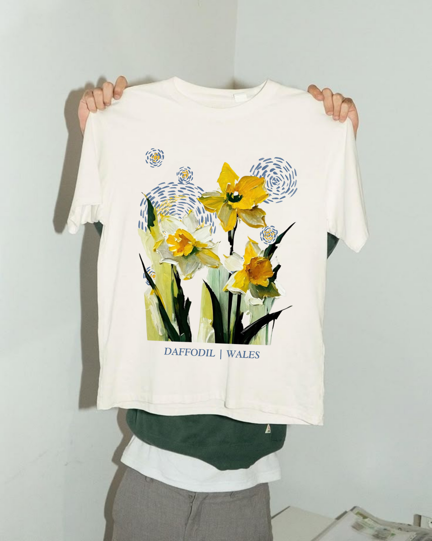 DAFFODILS ARTSY - TSHIRT