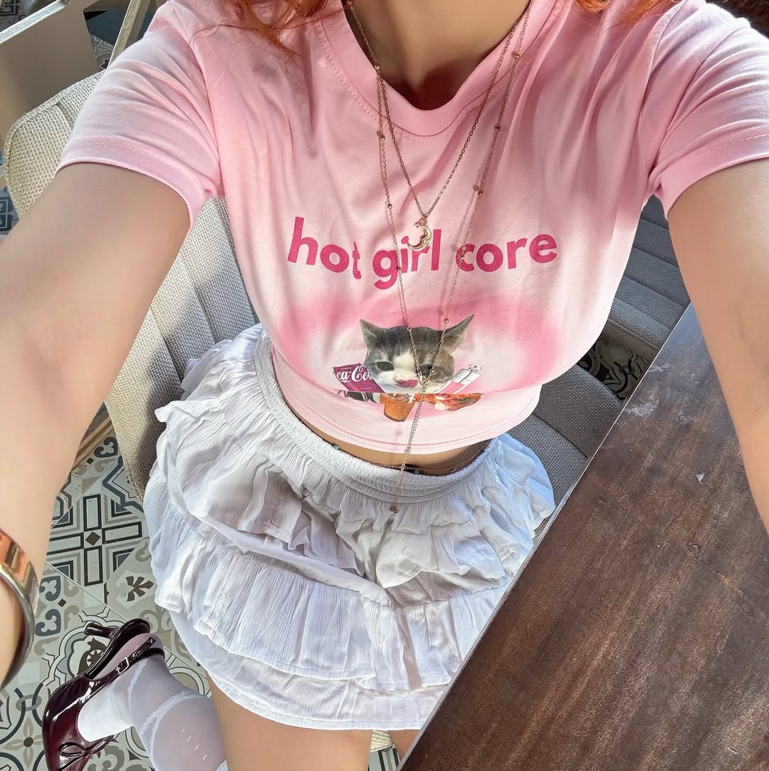 HOT GIRL CORE - CROP TOP